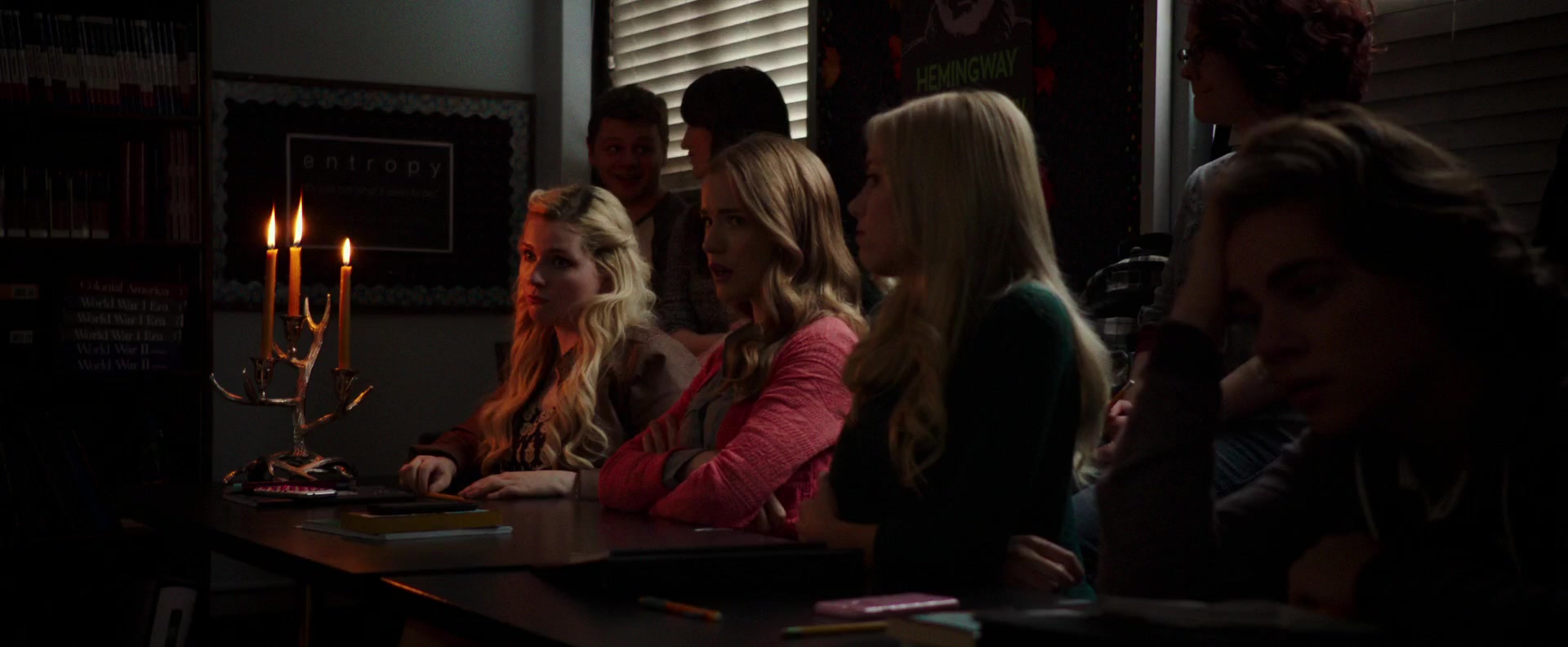 Freak_Show_2017_1080p_006143.jpg