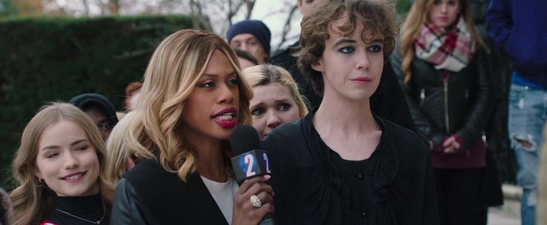 Freak_Show_2017_1080p_008090.jpg