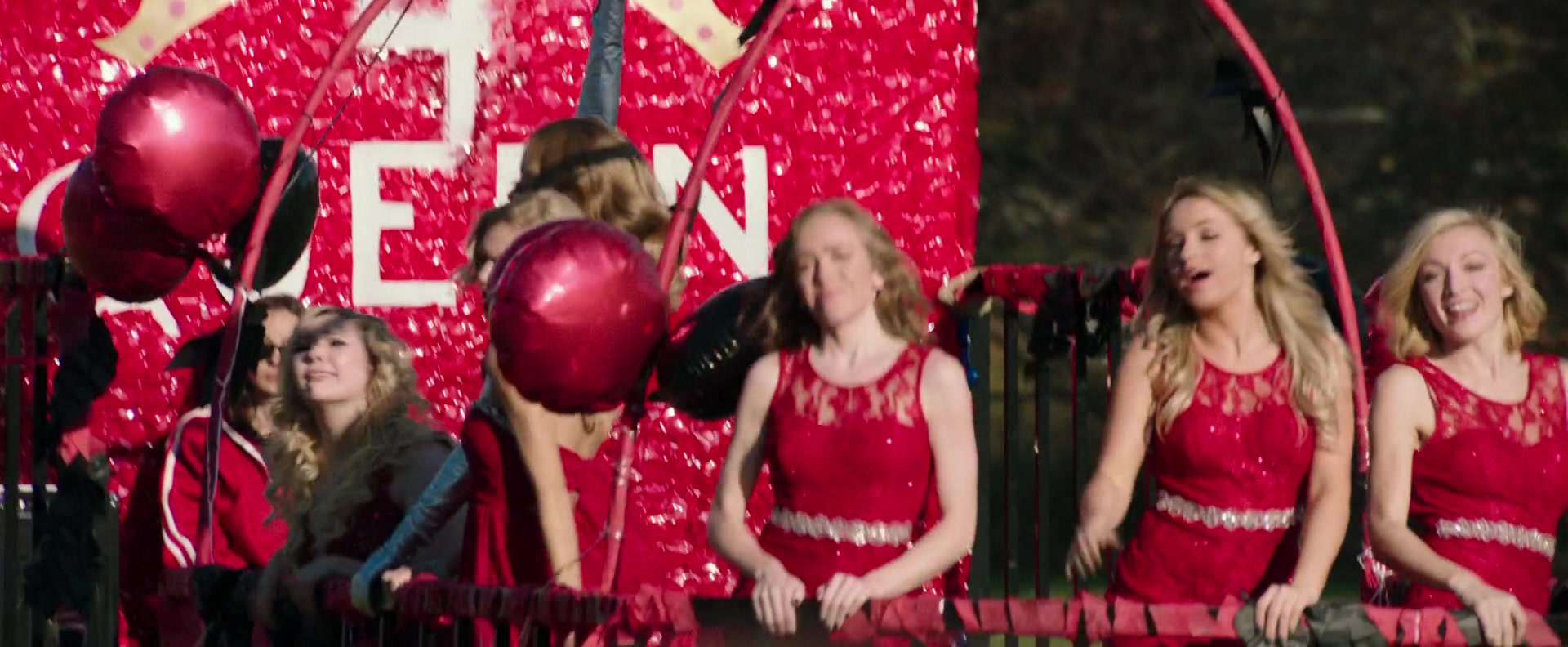 Freak_Show_2017_1080p_009979.jpg Freak_Show_2017_1080p_009979.jpg