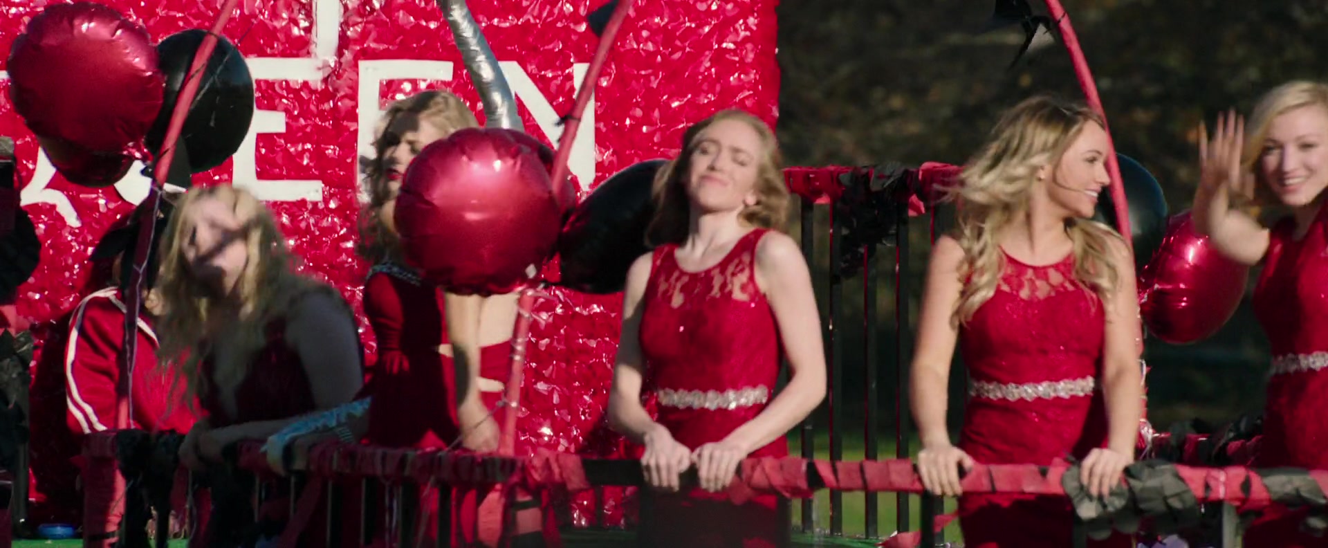 Freak_Show_2017_1080p_009980.jpg