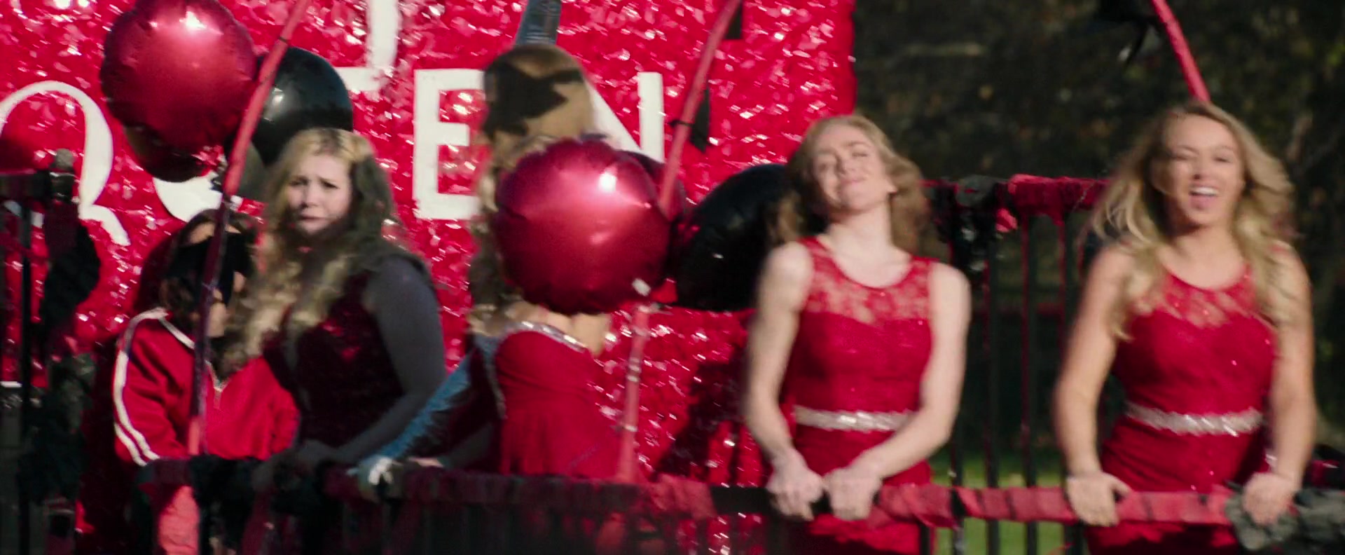 Freak_Show_2017_1080p_009981.jpg