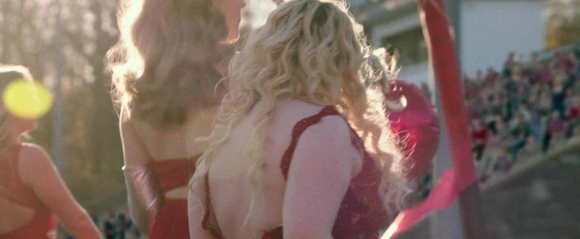 Freak_Show_2017_1080p_010030.jpg Freak_Show_2017_1080p_010030.jpg