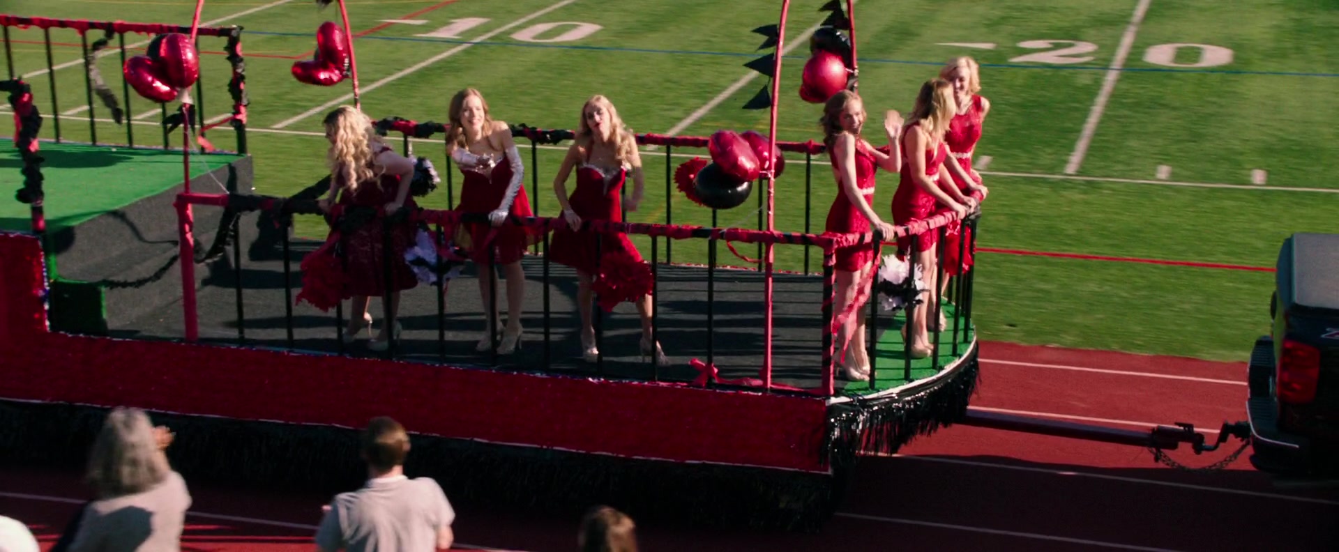 Freak_Show_2017_1080p_010047.jpg
