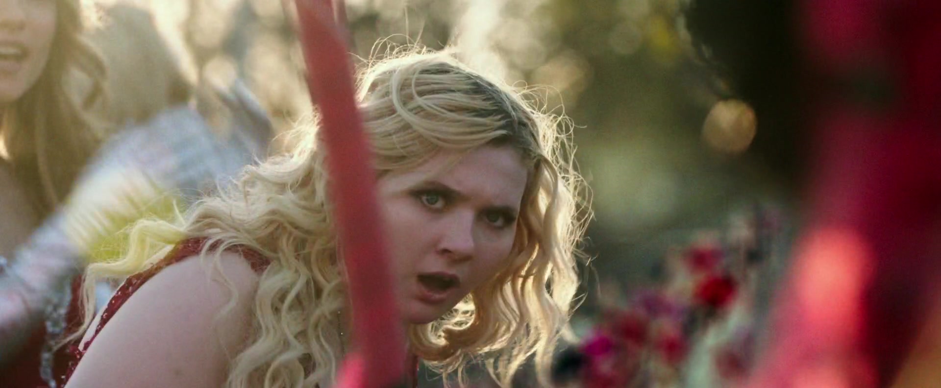 Freak_Show_2017_1080p_010100.jpg