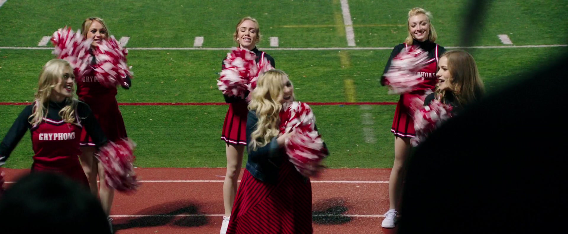 Freak_Show_2017_1080p_010258.jpg