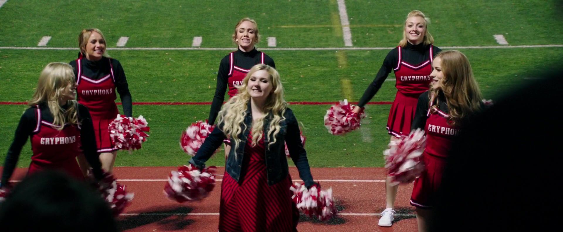 Freak_Show_2017_1080p_010259.jpg