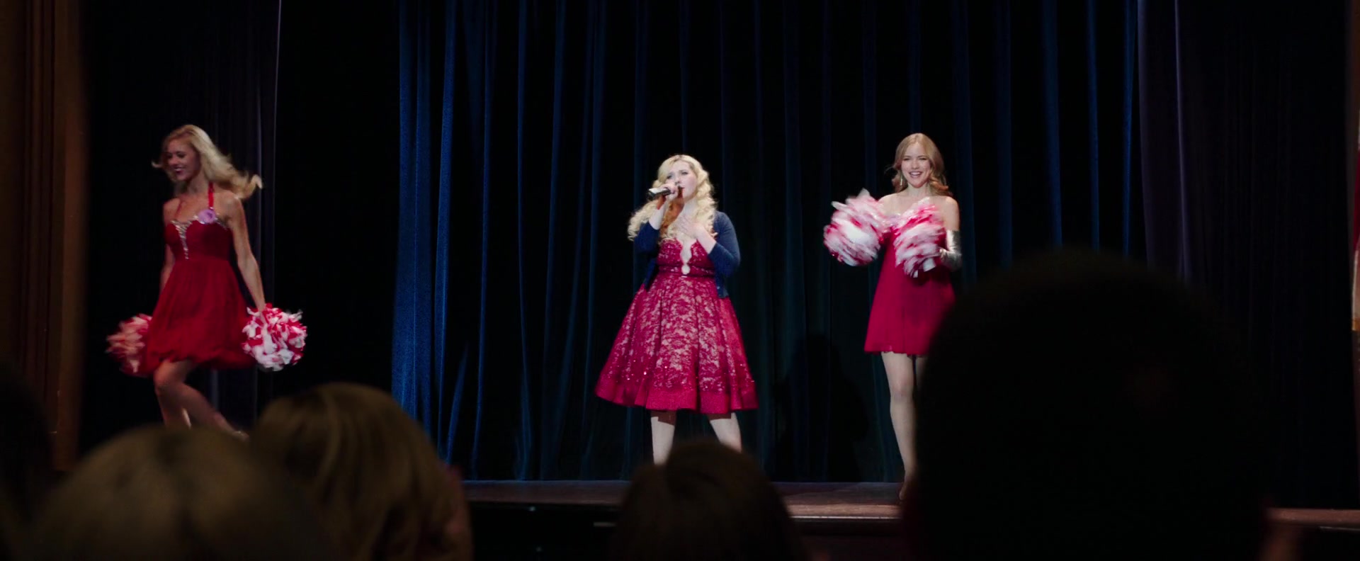 Freak_Show_2017_1080p_010769.jpg Freak_Show_2017_1080p_010769.jpg