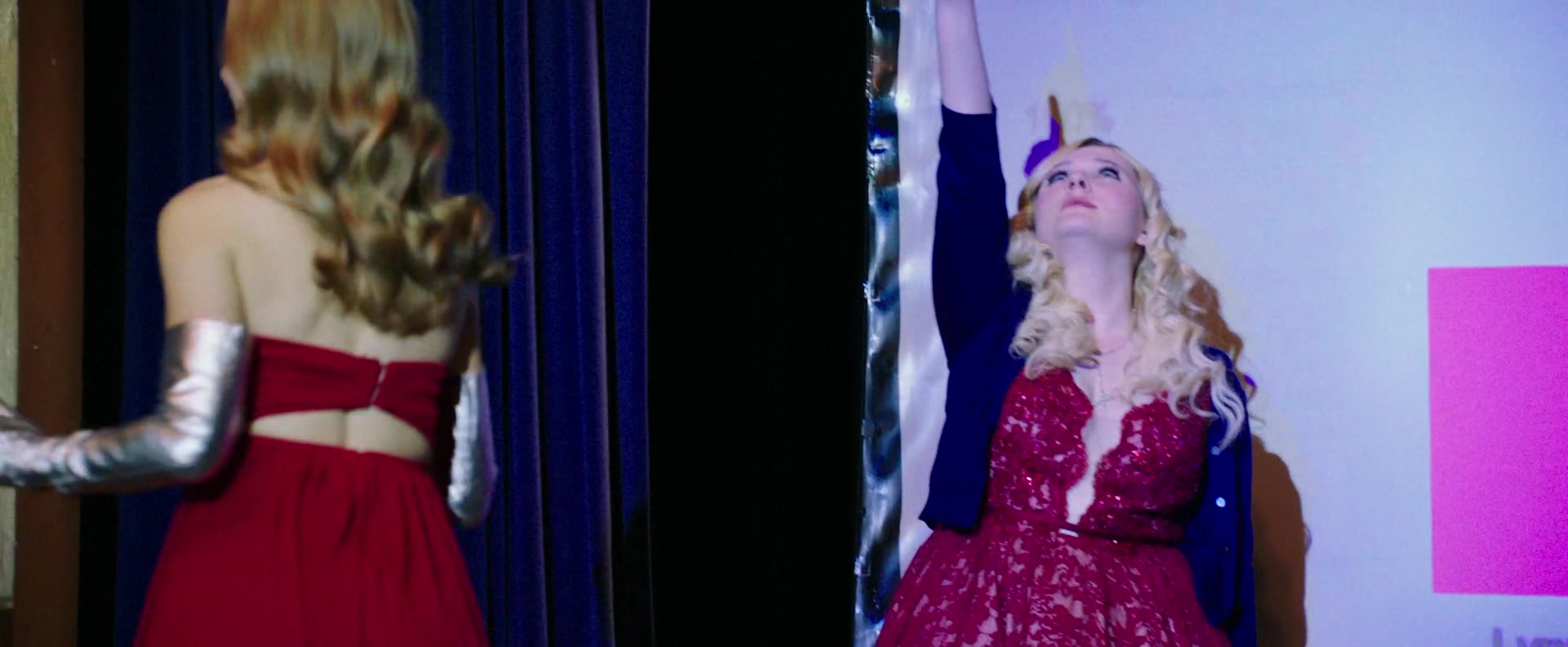 Freak_Show_2017_1080p_011426.jpg