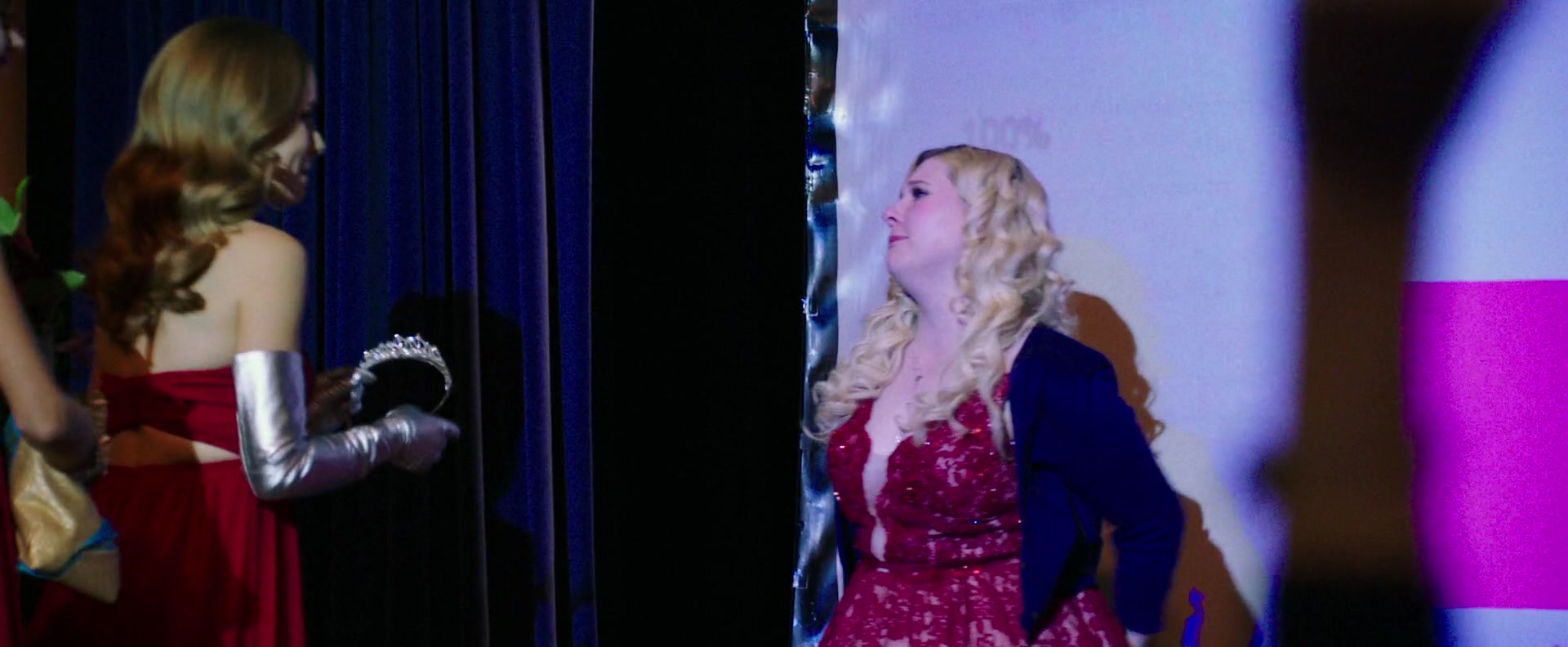 Freak_Show_2017_1080p_011432.jpg Freak_Show_2017_1080p_011432.jpg
