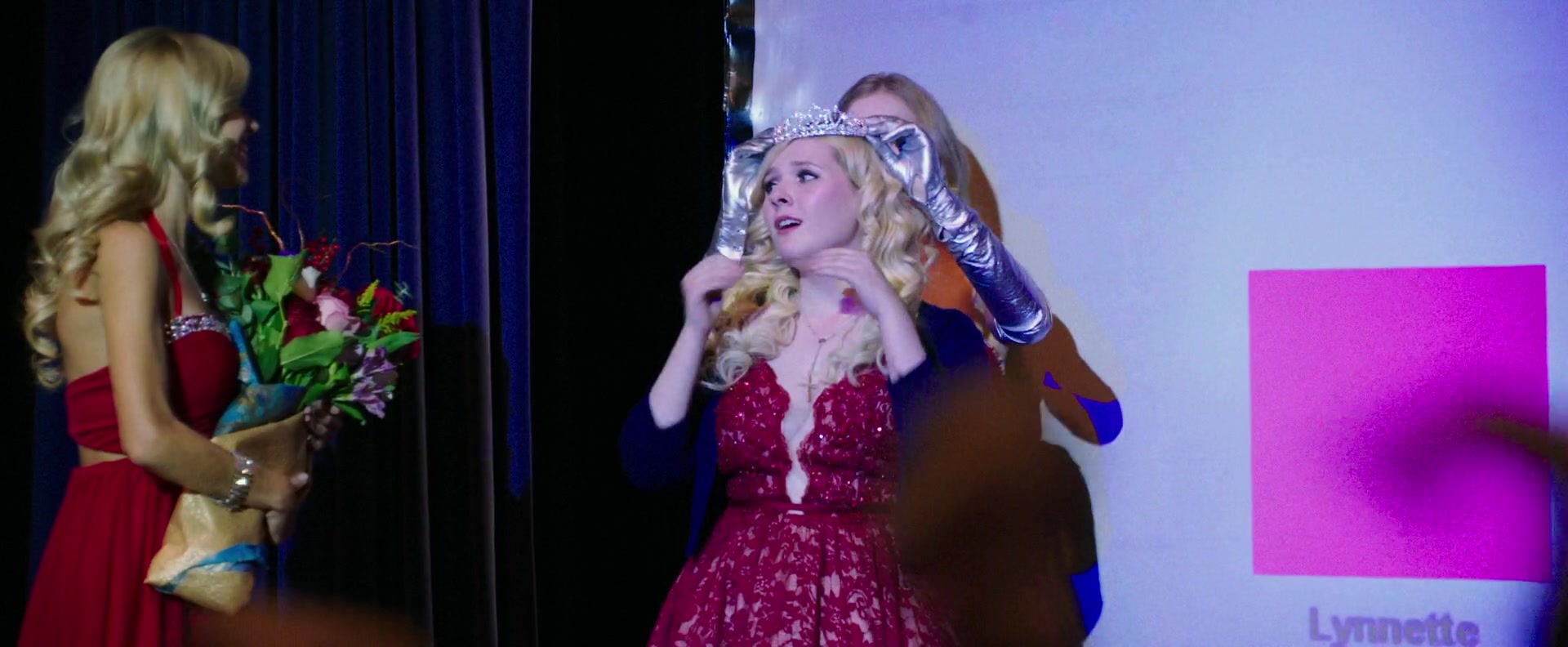 Freak_Show_2017_1080p_011439.jpg