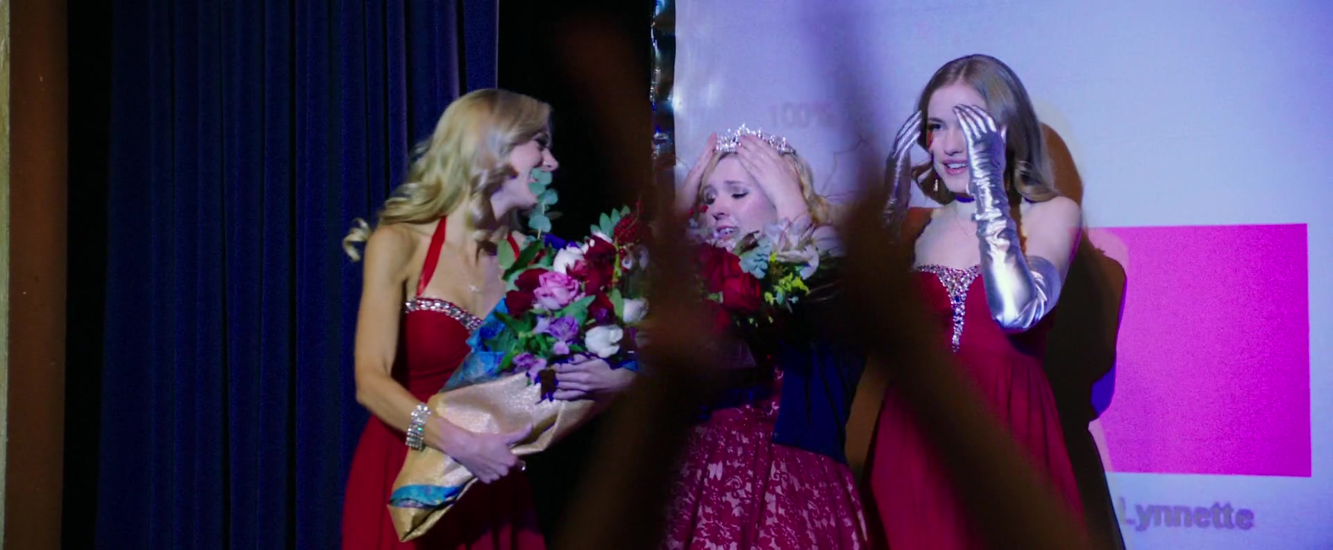 Freak_Show_2017_1080p_011443.jpg Freak_Show_2017_1080p_011443.jpg