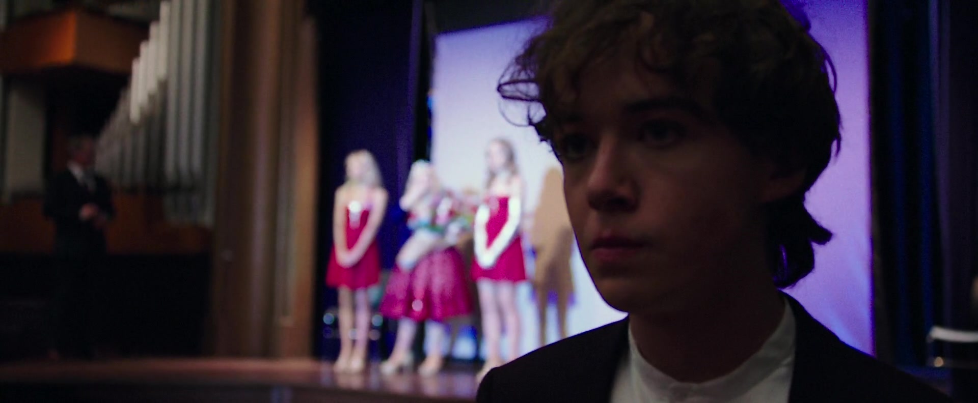 Freak_Show_2017_1080p_011543.jpg