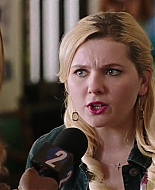 Freak_Show_2017_1080p_009001.jpg
