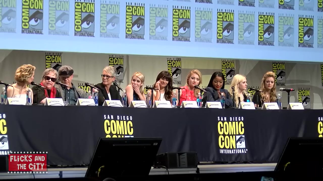 sq_ahs_panel_comiccon2015_002259.jpg