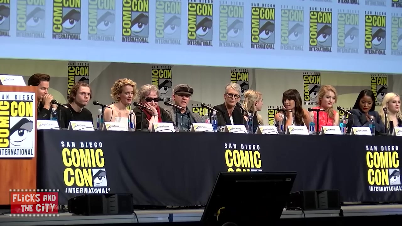 sq_ahs_panel_comiccon2015_002293.jpg sq_ahs_panel_comiccon2015_002293.jpg