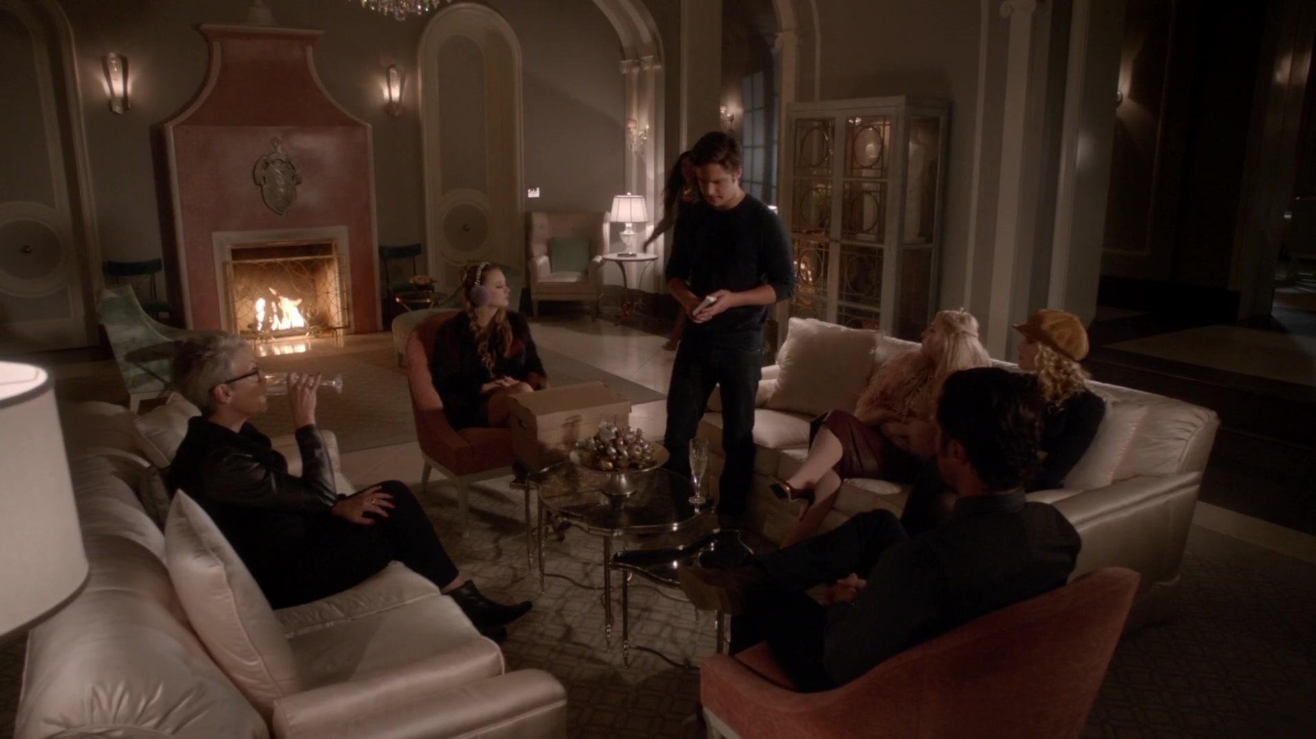 Scream_Queens_2015_S01E10_Thanksgiving_1080p_5048.jpg Scream_Queens_2015_S01E10_Thanksgiving_1080p_5048.jpg