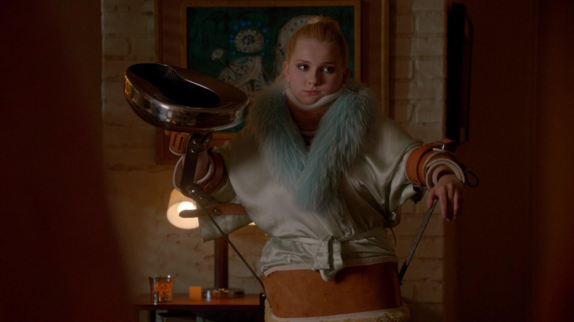 Scream_Queens_2016_S02E05_1080p_2786.jpg